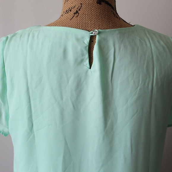 Kate & Mallory Small Mint Green Chiffon Short Sleeve Blouse - Picture 3 of 8